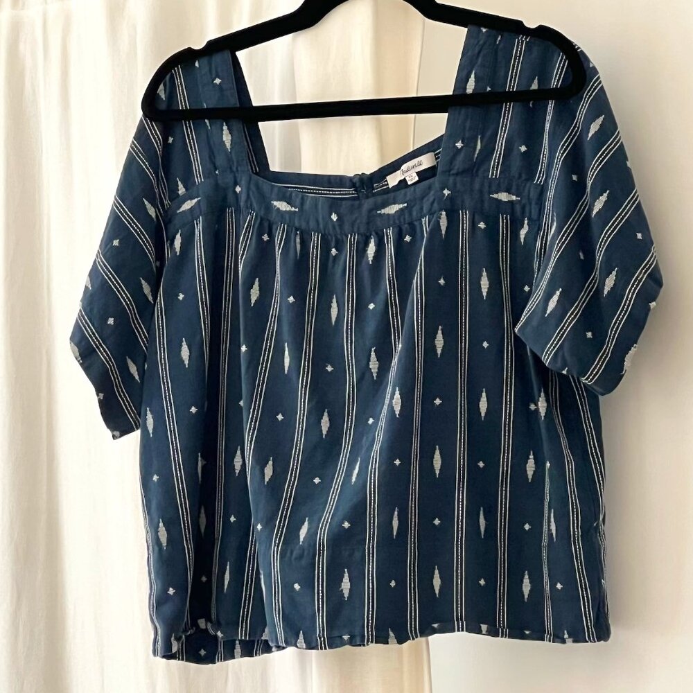 Square-Neck Short-Sleeve Top in Jacquard